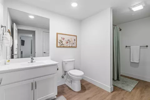 Bath - 403 Veterans Blvd #304, Branson, MO 65616 photo 1 of 4