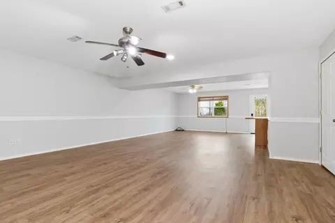 Living - 675 County Road 364, Thayer, MO 65791 photo 7 of 9