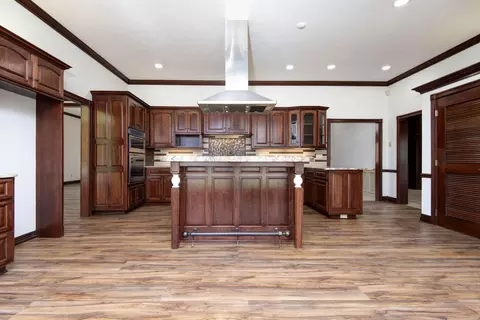 Kitchen - 6307 S Meadowview Dr, Ozark, MO 65721 photo 5 of 11