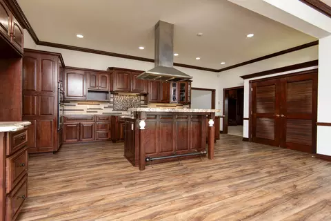 Kitchen - 6307 S Meadowview Dr, Ozark, MO 65721 photo 4 of 11