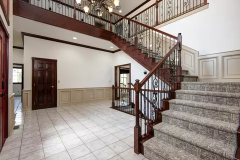 Entry Way - 6307 S Meadowview Dr, Ozark, MO 65721 photo 4 of 8