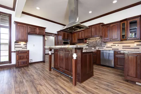 Kitchen - 6307 S Meadowview Dr, Ozark, MO 65721 photo 6 of 11