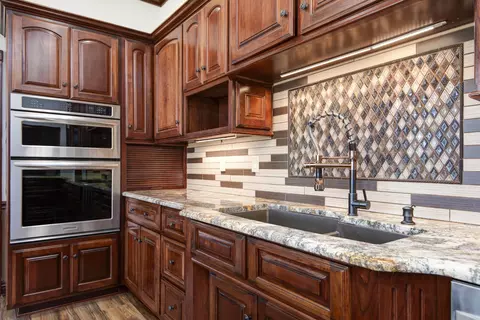 Kitchen - 6307 S Meadowview Dr, Ozark, MO 65721 photo 8 of 11