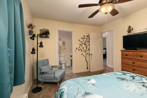 Bedroom - 701 E Jackson St, Marshfield, MO 65706 photo 2 of 3