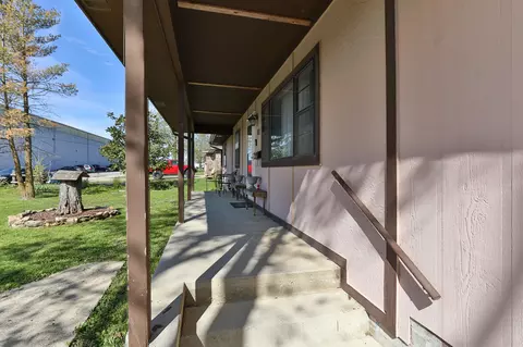 Exterior - 701 E Jackson St, Marshfield, MO 65706 photo 1 of 6