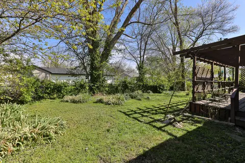 Exterior - 701 E Jackson St, Marshfield, MO 65706 photo 5 of 6