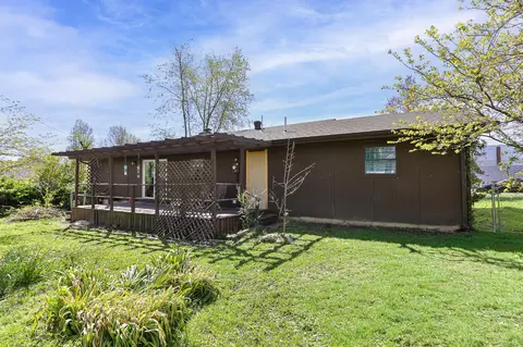Exterior - 701 E Jackson St, Marshfield, MO 65706 photo 6 of 6
