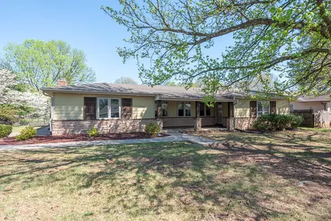 4044 S Broadway Ave, Springfield, MO 65807