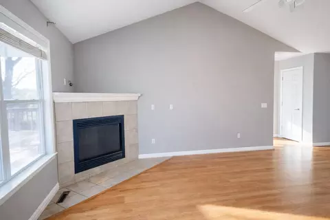 Living - 340 Tall Oaks Dr, Branson, MO 65616 photo 3 of 8