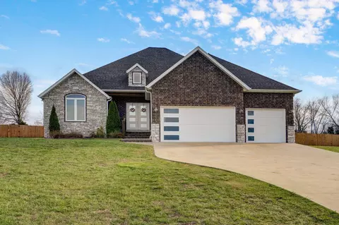 58 Russel Ridge Rd, Nixa, MO 65714