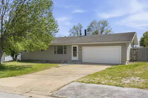 2658 W Margaret St, Springfield, MO 65803
