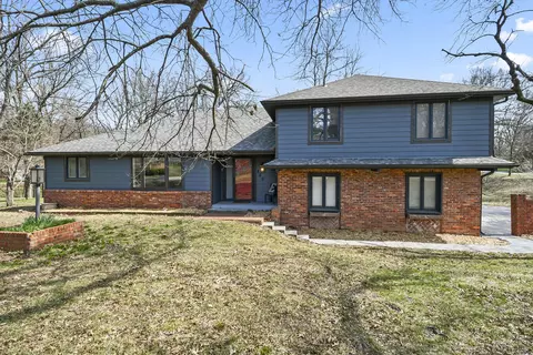850 S Mumford Dr, Springfield, MO 65809