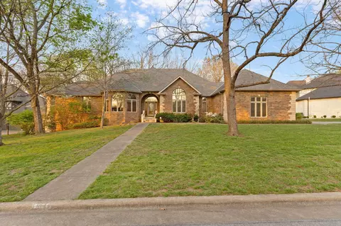 5034 S Glenhaven Ave, Springfield, MO 65804