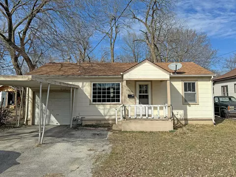 1635 W Lynn St, Springfield, MO 65802
