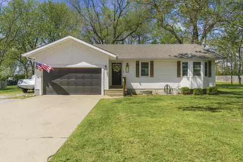 1815 N Marlan Ave, Springfield, MO 65803