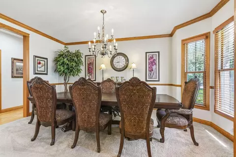 Dining - 2411 W Dearborn St, Springfield, MO 65807 photo 4 of 6