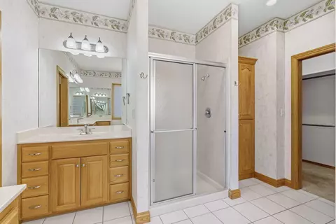 Bath - 2411 W Dearborn St, Springfield, MO 65807 photo 5 of 7