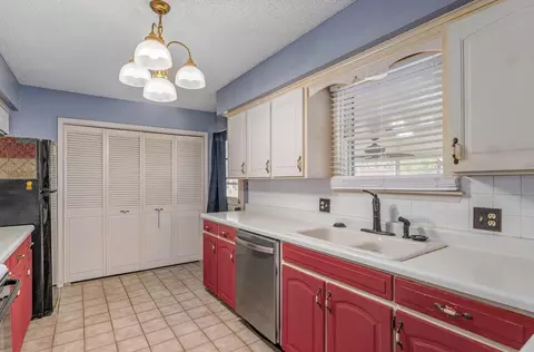 Kitchen - 1249 Edgewood St, Springfield, MO 65804 photo 1 of 2