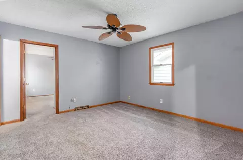 Bedroom - 1249 Edgewood St, Springfield, MO 65804 photo 3 of 5