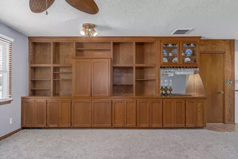 Living - 1249 Edgewood St, Springfield, MO 65804 photo 3 of 5