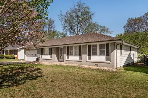 Exterior - 1249 Edgewood St, Springfield, MO 65804 photo 3 of 10