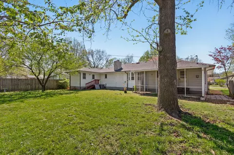 Exterior - 1249 Edgewood St, Springfield, MO 65804 photo 7 of 10
