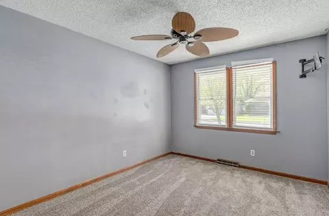 Bedroom - 1249 Edgewood St, Springfield, MO 65804 photo 2 of 5