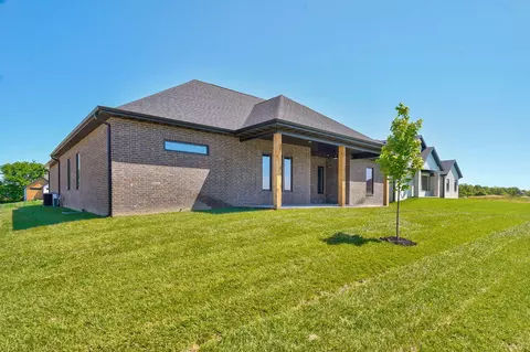 Exterior - 1758 E Peartree Dr, Ozark, MO 65721 photo 7 of 9