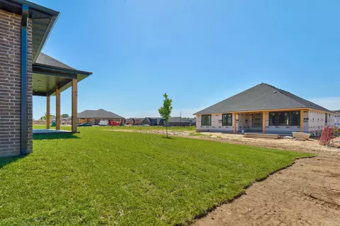 Exterior - 1758 E Peartree Dr, Ozark, MO 65721 photo 8 of 9
