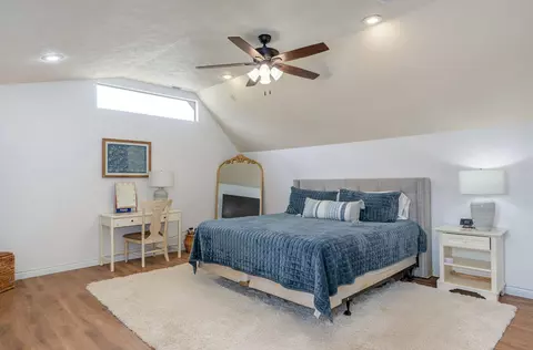 Bedroom - 4072 E Linwood St, Springfield, MO 65809 photo 1 of 5