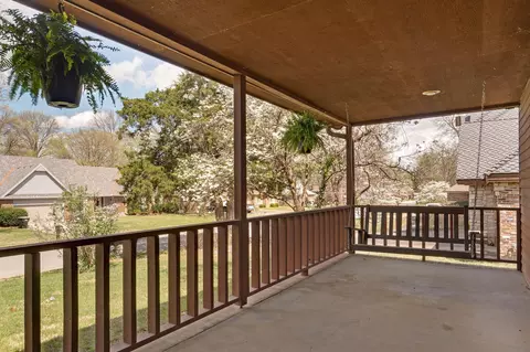 Exterior - 4072 E Linwood St, Springfield, MO 65809 photo 6 of 16