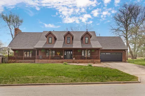 4072 E Linwood St, Springfield, MO 65809