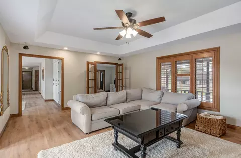 Living - 4072 E Linwood St, Springfield, MO 65809 photo 3 of 3