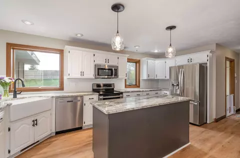 Kitchen - 4072 E Linwood St, Springfield, MO 65809 photo 6 of 6