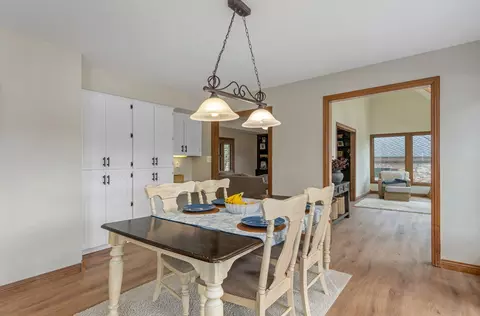 Dining - 4072 E Linwood St, Springfield, MO 65809 photo 2 of 2