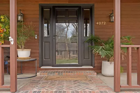 Entry Way - 4072 E Linwood St, Springfield, MO 65809 photo 1 of 9