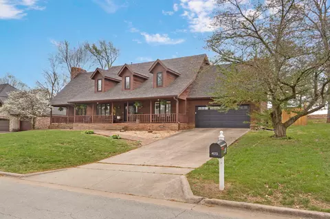 Exterior - 4072 E Linwood St, Springfield, MO 65809 photo 2 of 16