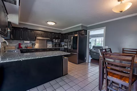 Kitchen - 3576 N Kossen Ln, Springfield, MO 65803 photo 2 of 7