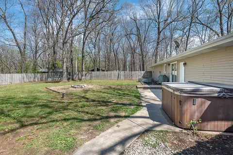 Exterior - 3576 N Kossen Ln, Springfield, MO 65803 photo 10 of 18