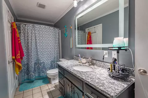 Bath - 3576 N Kossen Ln, Springfield, MO 65803 photo 4 of 6