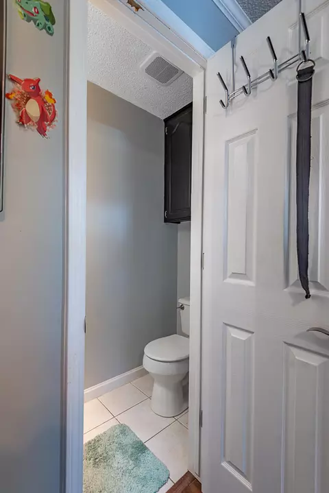 Bath - 3576 N Kossen Ln, Springfield, MO 65803 photo 1 of 6