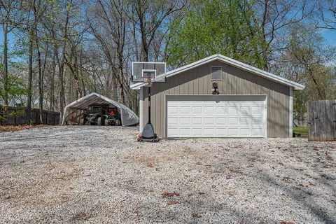 Exterior - 3576 N Kossen Ln, Springfield, MO 65803 photo 8 of 18