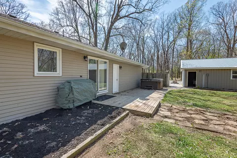 Exterior - 3576 N Kossen Ln, Springfield, MO 65803 photo 14 of 18