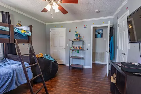 Bedroom - 3576 N Kossen Ln, Springfield, MO 65803 photo 2 of 5
