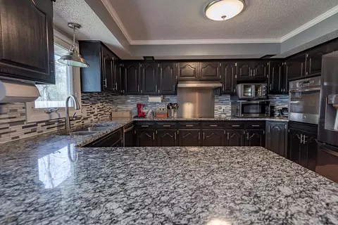 Kitchen - 3576 N Kossen Ln, Springfield, MO 65803 photo 3 of 7
