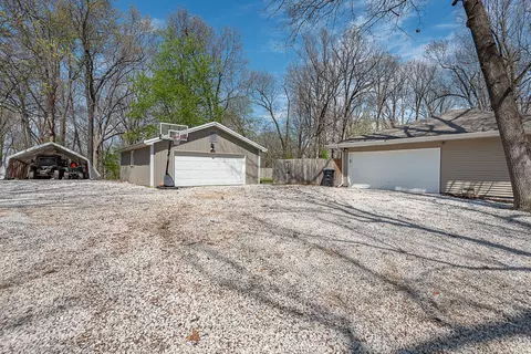 Exterior - 3576 N Kossen Ln, Springfield, MO 65803 photo 7 of 18