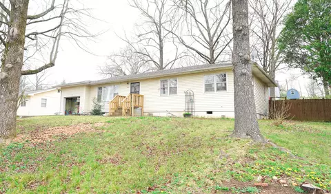 925 Patton Ave, Cabool, MO 65689
