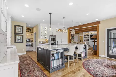 Kitchen - 3752 Eaglescliffe Dr, Springfield, MO 65809 photo 4 of 5