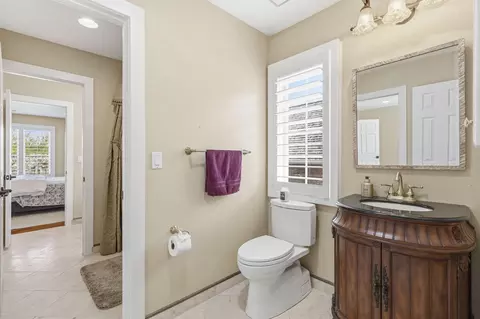 Bath - 3752 Eaglescliffe Dr, Springfield, MO 65809 photo 5 of 8
