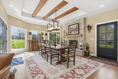 Dining - 3752 Eaglescliffe Dr, Springfield, MO 65809 photo 1 of 4